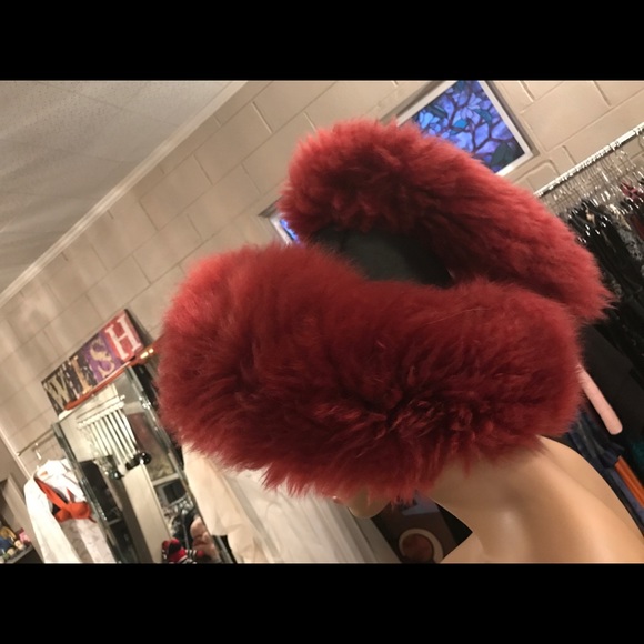 Shearling Hat - Picture 5 of 7